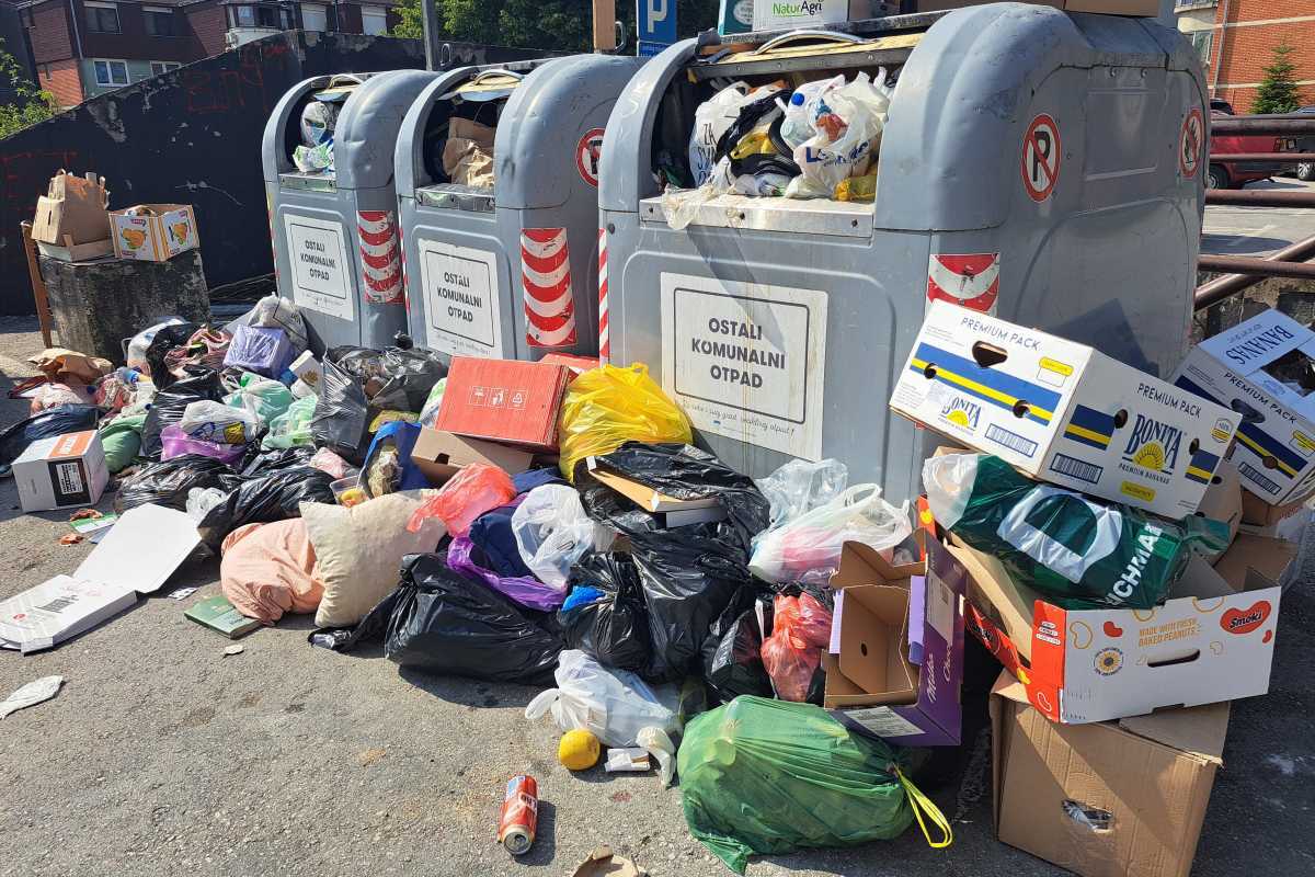 Kontejneri puni na Dobrinji