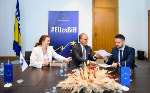 Foto: Delegacija EU / Potpisivanje ugovora