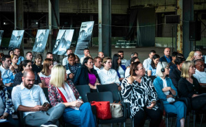 Foto: Britanska ambasada / Konferencija o stradanju Roma u ratu