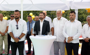 Foto: Fena / U Hadžićima otvoren 'Emetov park'