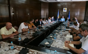 FOTO: AA  / Radni sastanak rukovodstva Organizacionog odbora za obilježavanje 30. godišnjice genocida nad Bošnjacima Srebrenice