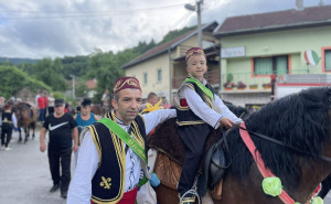 Foto: MINA / Konjanici krenuli s Karaule