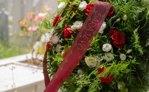 Foto: FK Sarajevo / Delegacija na mezaru Musemića