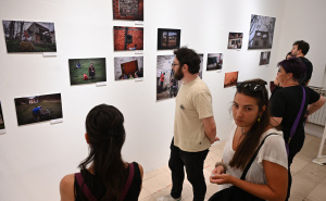 Foto: N.G / Radiosarajevo.ba / Damir Šagolj, izložba Srebrenica