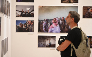 Foto: N.G / Radiosarajevo.ba / Damir Šagolj, izložba Srebrenica
