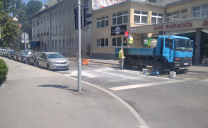Foto: Radiosarajevo.ba / Gorio kamion na Skenderiji