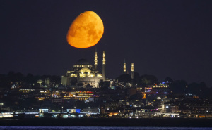 FOTO: AA / Pun mjesec iznad Suleymaniye