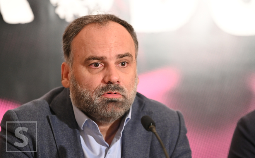Press u Narodnom pozorištu Sarajevo / Dino Mustafić