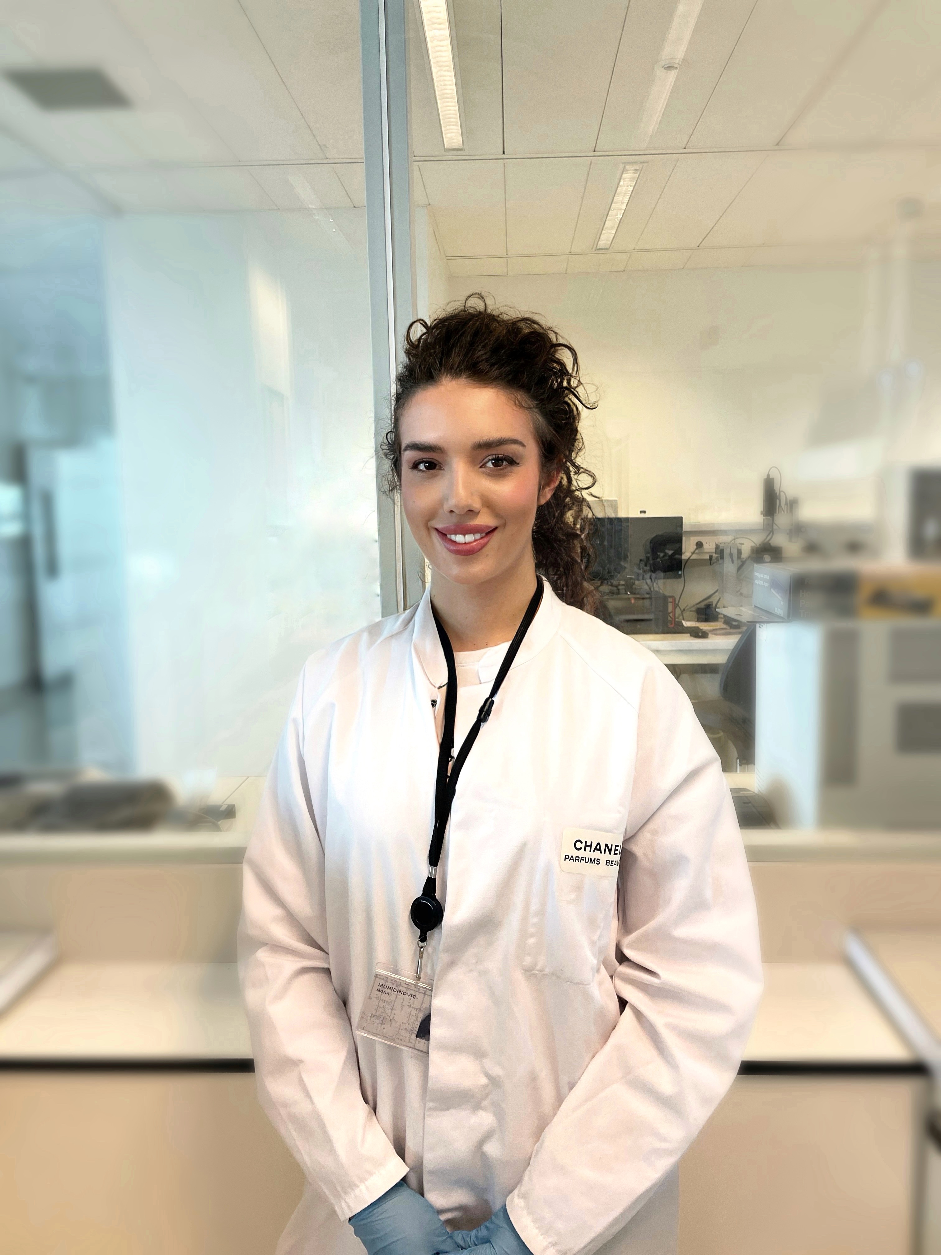 Mona Muhidinović dio Chanelove laboratorije