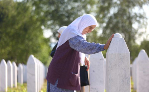 Foto: Dž.K. / Radiosarajevo.ba / Porodice žrtava genocida u Srebrenici