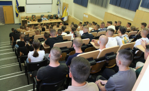 Foto: FUP / Stotine kadeta započelo osnovnu obuku u FUP-u