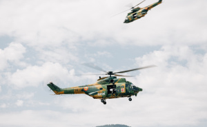Foto: EUFOR / Helikopteri rumunjskog kontigenta