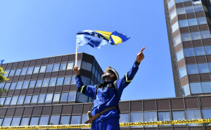 Foto: A.K./Radiosarajevo.ba / Rudari ispred zgrade Vlade FBiH