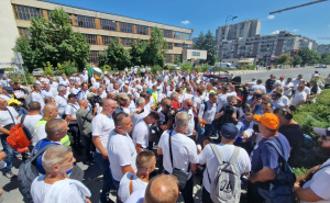 Foto: A.K./Radiosarajevo.ba / Rudari negodovali na dogovor u Vladi FBiH