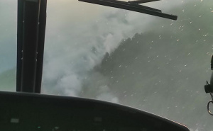 Foto: Press / Helikopter Oružanih snaga BiH u akciji gašenja požara u općini Prozor-Rama