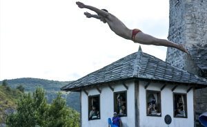 FOTO: AA / Tradicionalni 459. skokovi sa Starog mosta