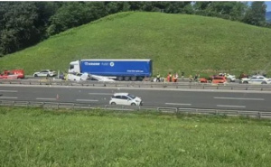 Foto: 24ur.com / Saobraćajna nesreća u Sloveniji