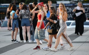 Foto: A. K. / Radiosarajevo.ba / Velike gužve pred Skenderijom uoči koncerta Senidah