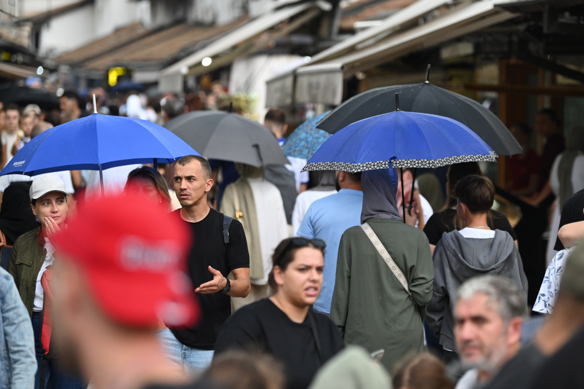 Kiša osvježila ulice Sarajeva