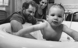 Foto: Netflix / Meghan Markle i princ Harry u Frogmore Cottage