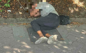 Foto: Ustupljena fotografija / Korisnici Centra okupljaju se u blizini, tvrde roditelji