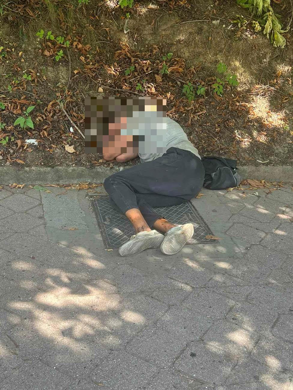 Korisnici Centra okupljaju se u blizini, tvrde roditelji