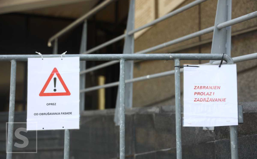 Upozorenje za obrušavanje fasade na Zetri