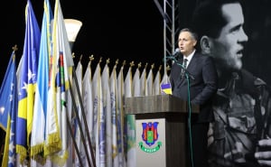 Foto: Kabinet Denisa Bećirovića / Denis Bećirović u Bužimu