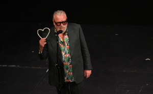 Foto: A. K. / Radiosarajevo.ba / Ray Winstone primio Počasno Srce Sarajeva