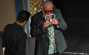 Foto: A. K. / Radiosarajevo.ba / Ray Winstone primio Počasno Srce Sarajeva