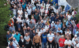 Foto: AA / Obilježena 33. godišnjica zločina na Korićanskim stijenama