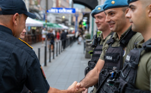 Foto: MUP KS / Katica i Hajdarević obišli policijske službenike