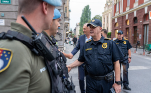 Foto: MUP KS / Katica i Hajdarević obišli policijske službenike