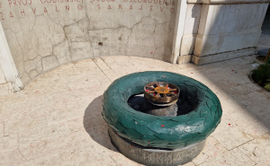 Foto: N. G. / Radiosarajevo.ba / Ugašena Vječna vatra