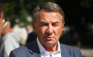 Foto: Dž. K. / Radiosarajevo.ba / Na Trgu heroja obilježena 33. godišnjica stradanja šest osoba