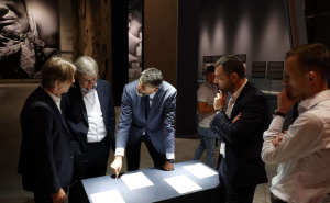 Foto: Fena / Parlamentarci u Srebrenici