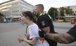 Foto: AA / Alicia Angelique Muller ponovo je privedena