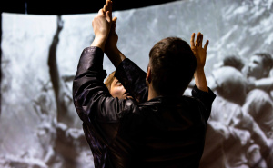 Foto: Dorian Šilec Petek / Scena iz predstave Boško i Admira