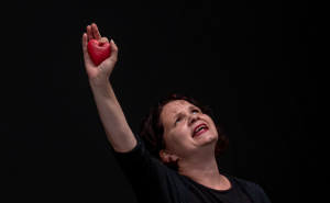 Foto: N. G. / Radiosarajevo.ba / Predstava „Libera Me“ i performans „Mrzim pozorište“