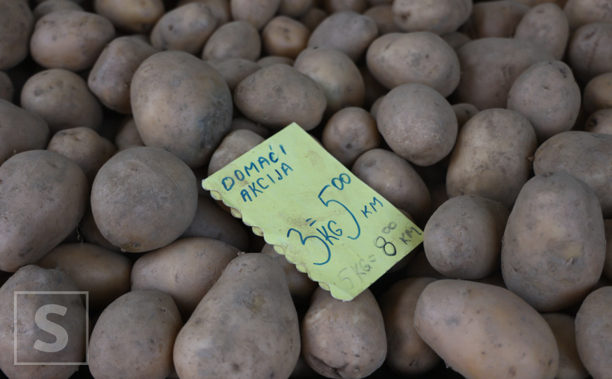 Cijene voća i povrća na pijaci Grbavica