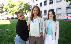 Foto: Dž. K. / Radiosarajevo.ba / Studentice održavaju uspomene na žrtve femicida