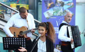 Foto: Dž. K. / Radiosarajevo.ba / Nastup KUD Lola na "Šetnici kulture"