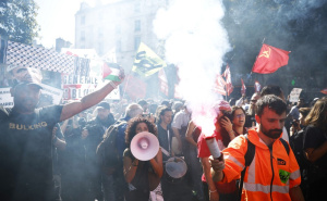 Foto: EPA - EFE / Protesti protiv vladinih mjera u Francuskoj