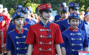 Foto: E. L. / Radiosarajevo.ba / Defile mažoretkinja na Vilsonovom šetalištu