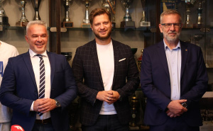 Foto: E. L. / Radiosarajevo.ba / Potpisivanje ugovora za finansijsku podršku KK Bosne