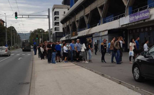 Foto: Čitatelj/Radiosarajevo.ba / Prodaja ulaznica za susret Željezničar - Sarajevo