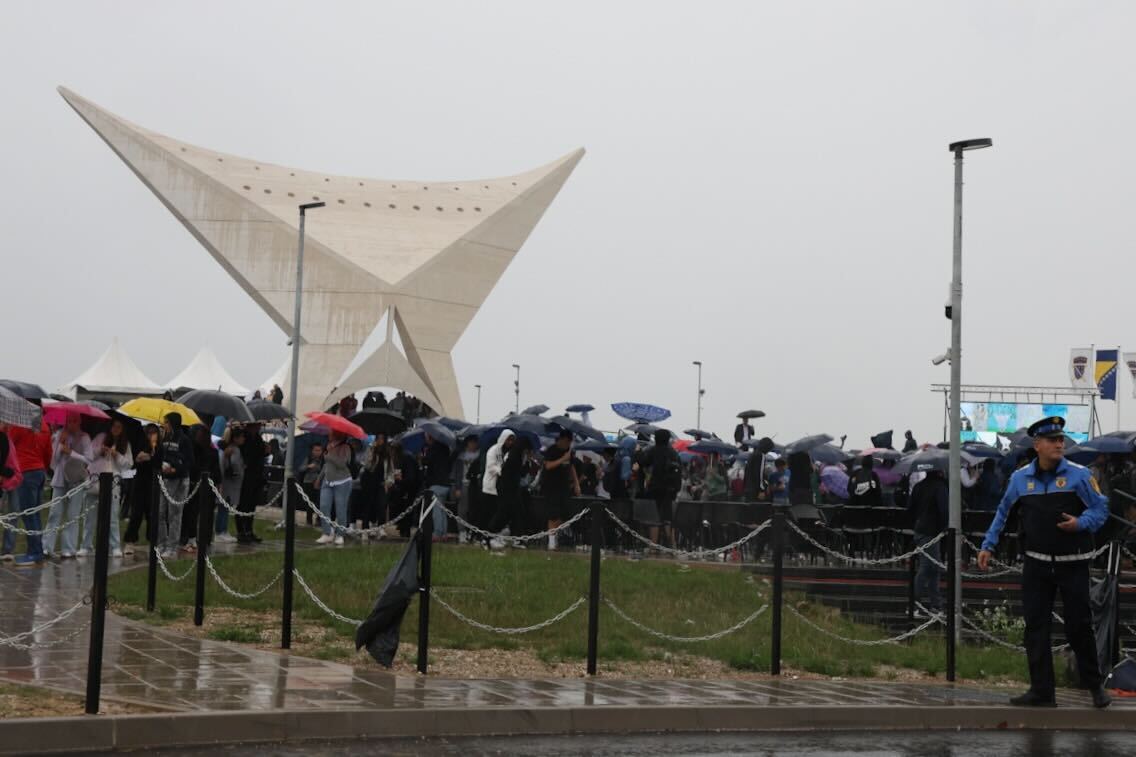 Spomenik 'Krila slobode'