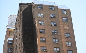 FOTO: AA / Urušila se višespratna zgrada u New Yorku