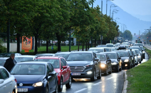 Foto: A.K./Radiosarajevo.ba / Gužve u Sarajevu