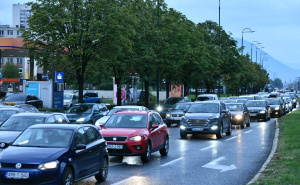 Foto: A.K./Radiosarajevo.ba / Gužve u Sarajevu